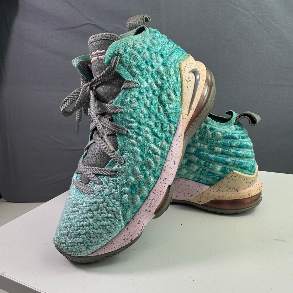 Nike LeBron 17 South Beach Kids GS Size 5.5Y Teal Pink Basketball Shoes Sneaker